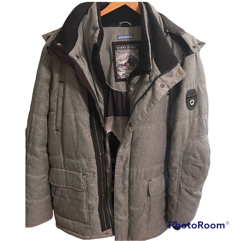 Men’s Large Warm Canadian Collection Point Zero Removable Hood with Faux Fur